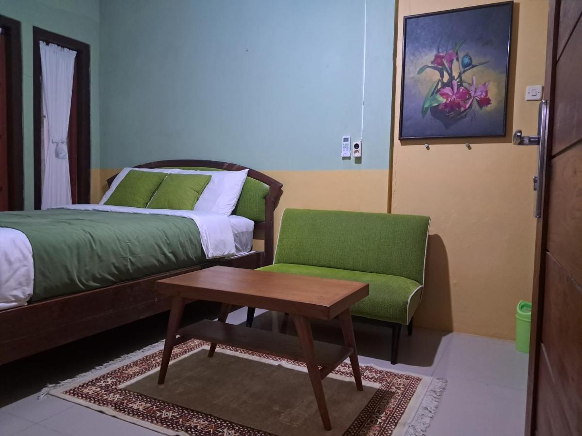 Griya Jene Homestay Syariah Ngabean Exterior foto